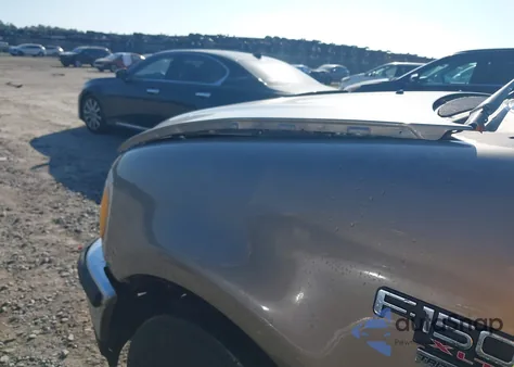 2001 Ford F-150 Harley-Davidson Edition/King Ranch Edition/Lariat/Xlt из США, поврежденный, VIN 1FTRW07671KC12478